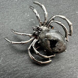 Spooky Antique Silver Finish & Black Spider Brooch / Pendant for Halloween